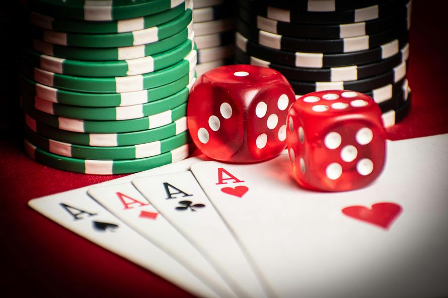 cashedcasinoca.com